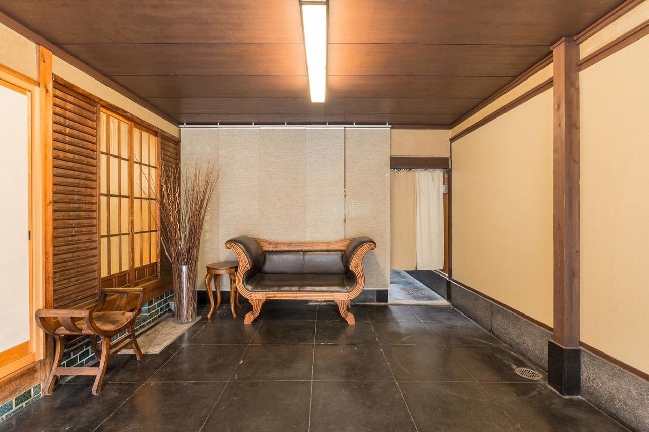 京都二条城近く京町屋120年の歴史に泊まる Eksteriør billede